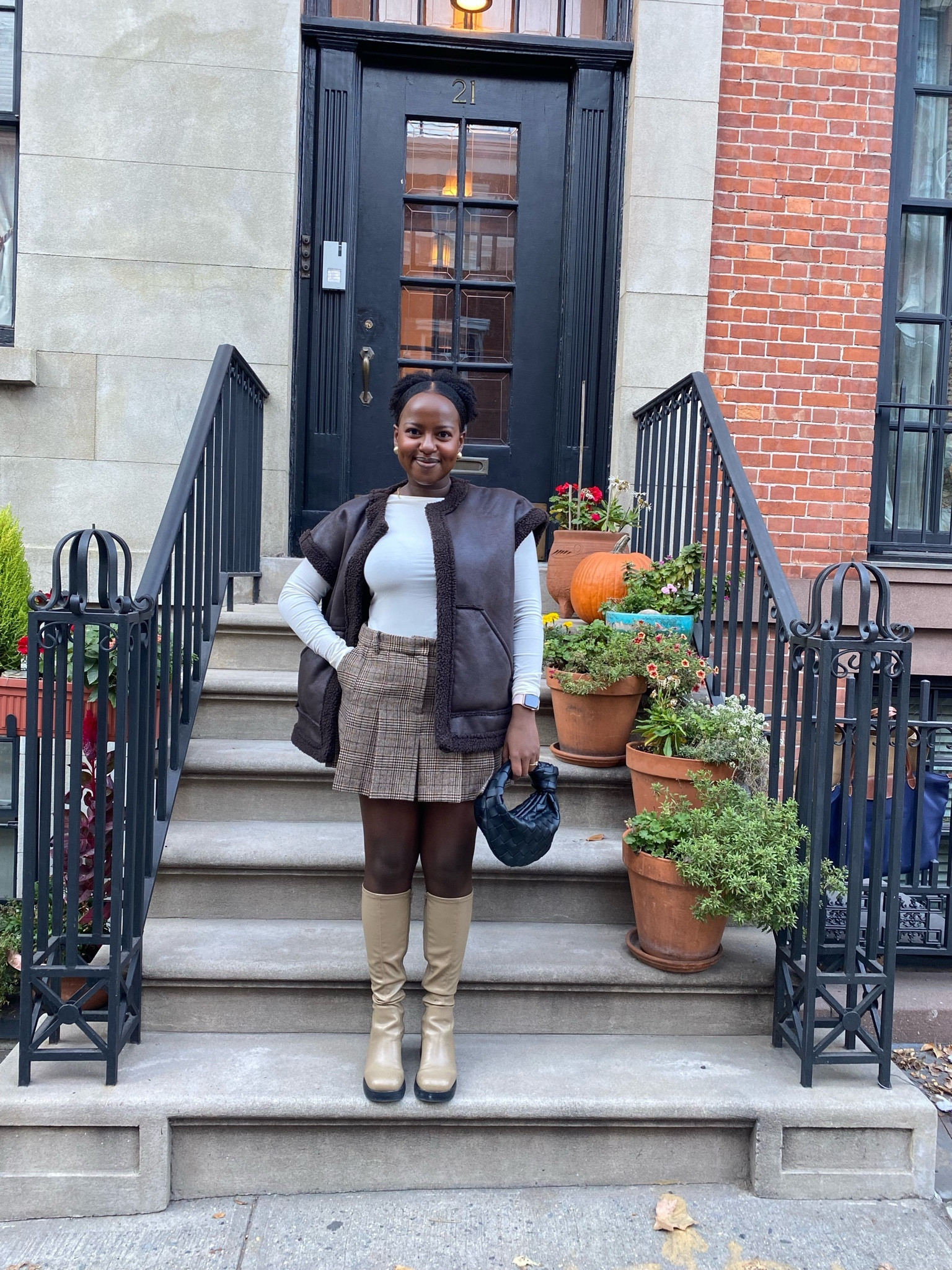 Thanksgiving outfit idea #3 🦃🍂🍷

Brown tights are not talked about nearly enough 🤎
They’re a perfrct addition to a fall outfit, especially with the skirt and boots combo👢 

Casual thanksgiving outfits, fall outfits, holiday outfits, fashion inspo, Pinterest girl, neutral outfits, fall outfit inspo 