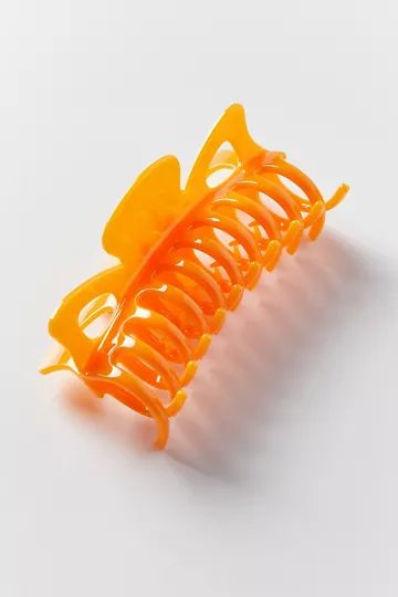 Mable Jumbo Claw Hair Clip | Urban Outfitters (US and RoW)