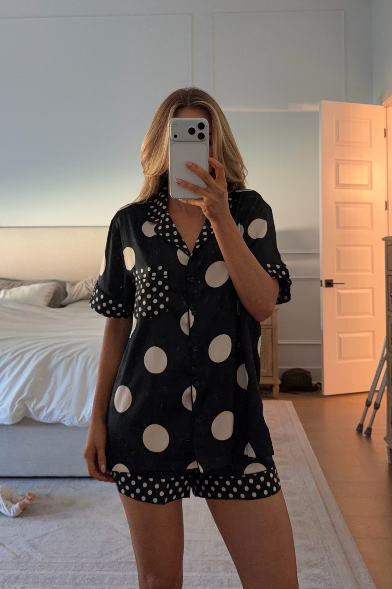 i love these. wearing a small.