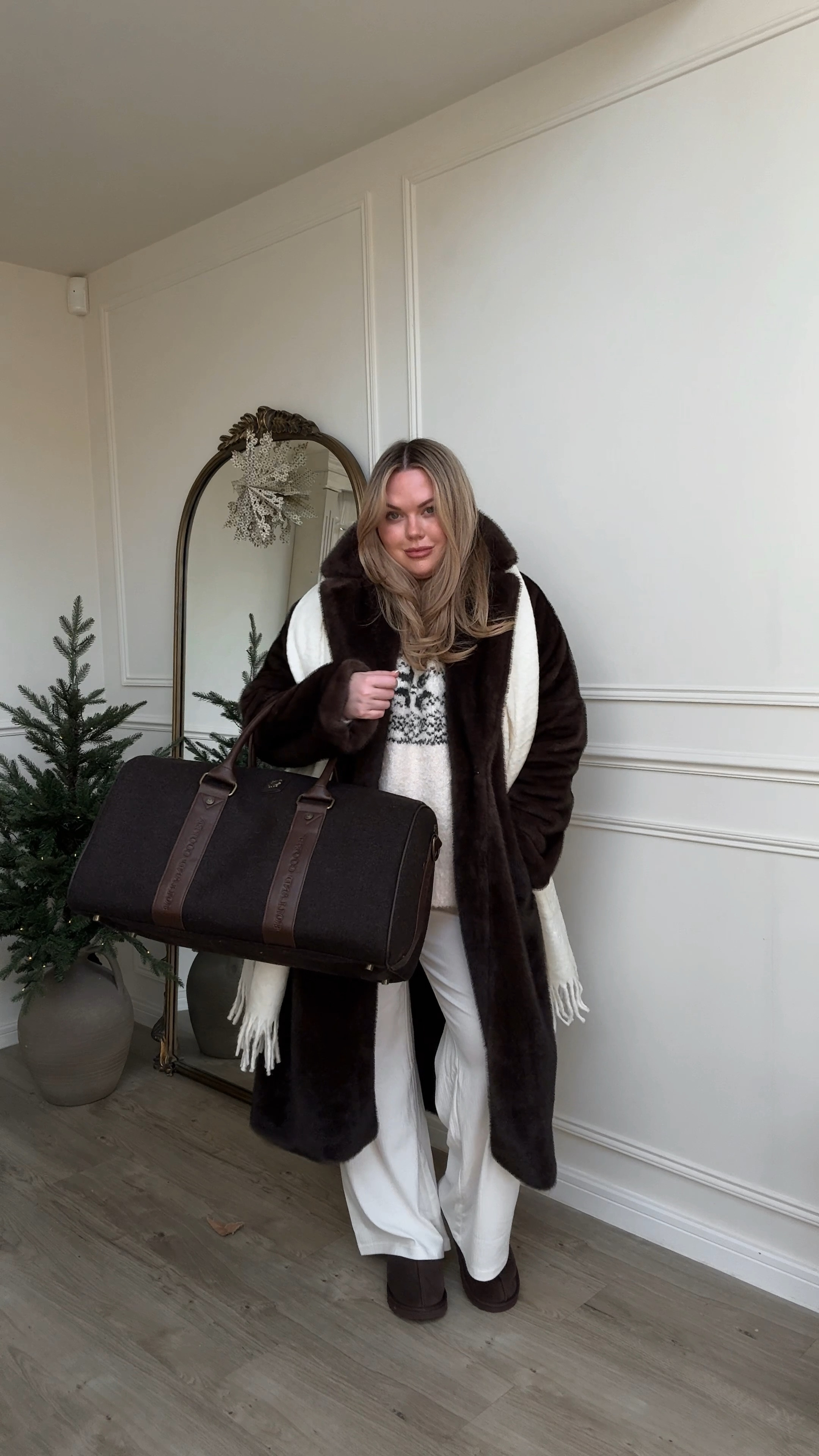 Driving home for Christmas outfit 🤎🦌🥯🧦 #cosychristmas #christmasoutfit #cosyoutfit #tasman #brown #mocha 