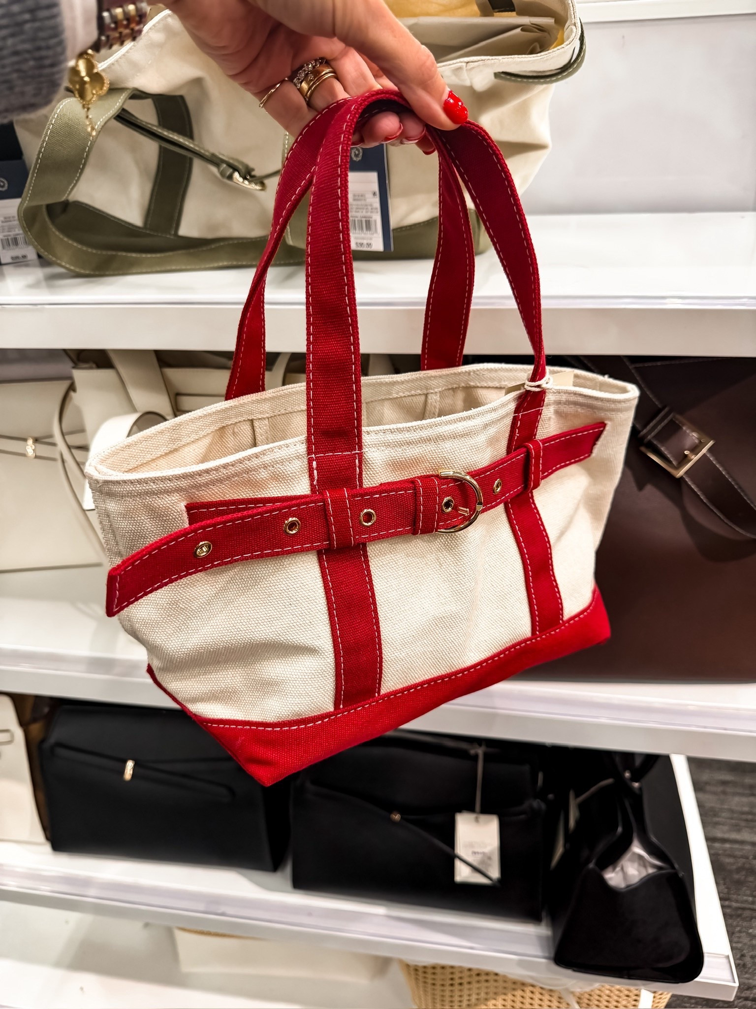 This little tote is too good ❤️ Classic, preppy, and the perfect pop of color for summer. It’s one of those bags that makes any simple outfit feel styled without even trying

summer accessories, tote bag, preppy style, everyday bag, casual chic, themominstyle 

#LTKSeasonal #LTKMothersDay #LTKOver40