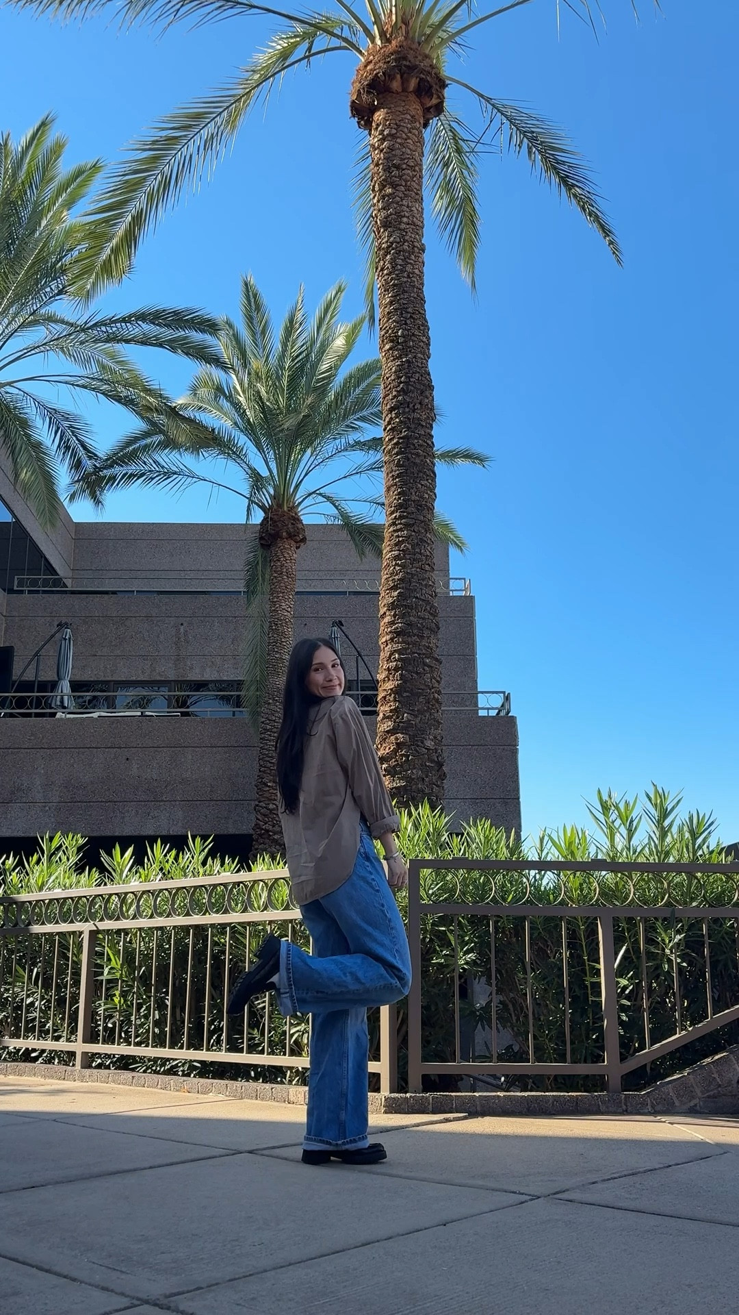 Work OOTD ♥️ starting to pull out more transitional pieces for fall.. even though it’s still 90 degrees in AZ lol 

#LTKU #LTKSeasonal