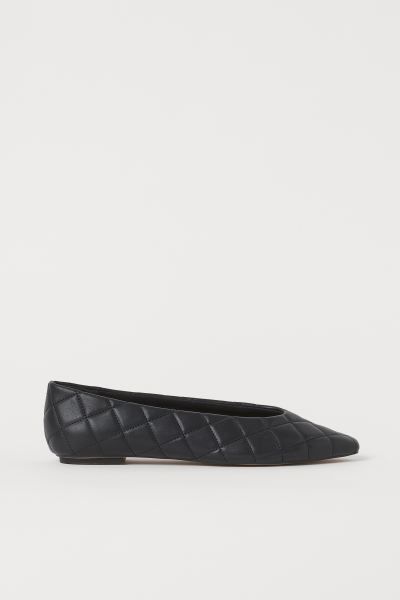 Quilted flats in faux leather. Lining in jersey made from recycled polyester and insoles in faux ... | H&M (US)