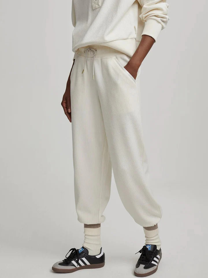 VARLEY | Ascot Sweat Pant -Egret | Mad About Style Boutique
