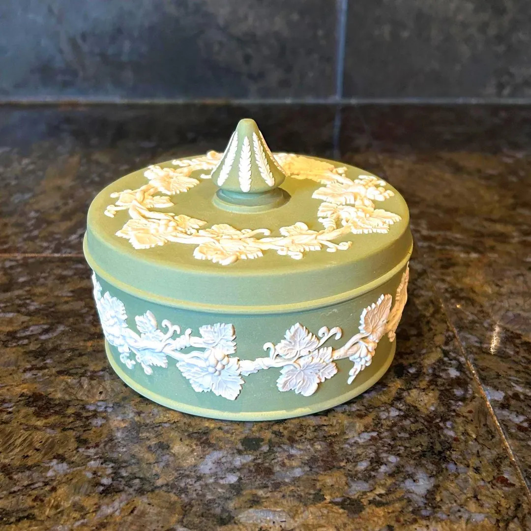Wedgwood Sage Green Jasperware Lidded Bowl: Grapevine Relief (5") Vintage 1979 England | Etsy (US)