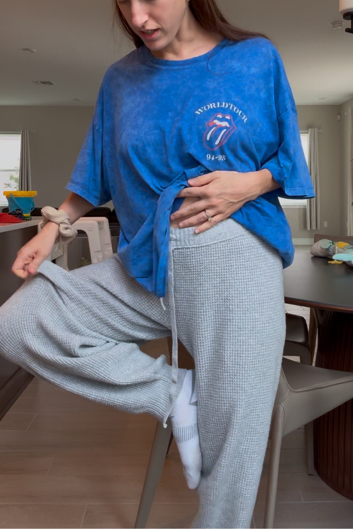 These are the absolute softest, coziest pants. I have gotten in a while! Wearing size small! Latest aerie order + what I’m going back for