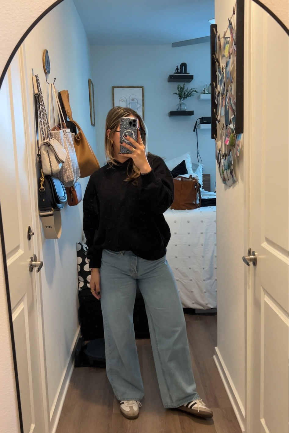 Outfit for class🖤🎧

outfit for class, college student, casual outfit, everyday outfit, college life, college outfit, university outfit

#LTKStyleTip #LTKSeasonal #LTKFindsUnder50