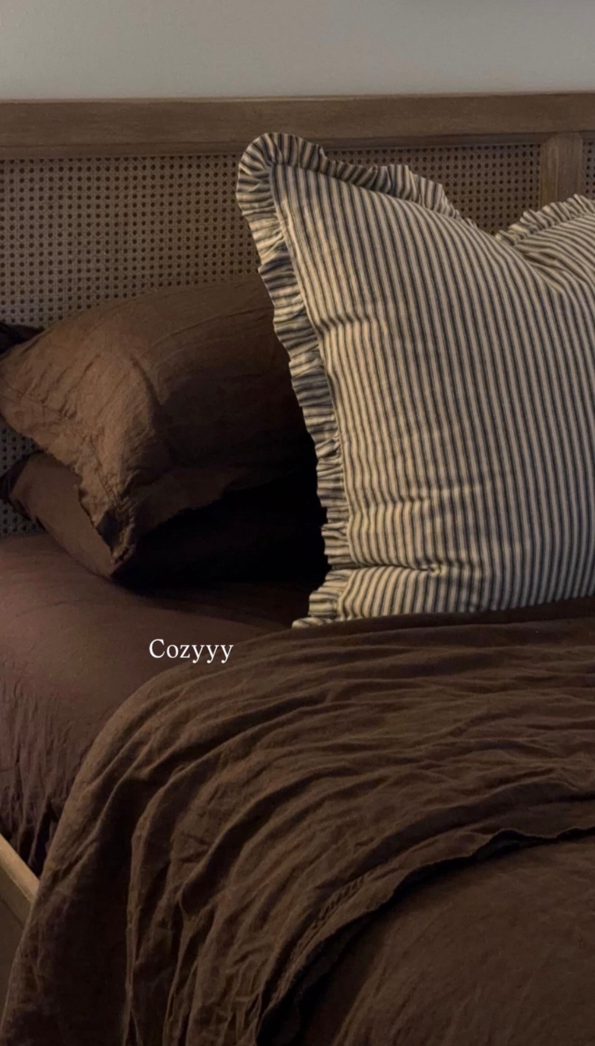 I’ve bought linen from all the top brands and this competes with them all the price I’ve bought linen from all the top brands and quince competes with them all the price is amazing for the product!!! Washes so well we have purchased 3 sets from quince and love all three! Sheets are brushed cotton and so soft they don’t have the linen in this color but they’re also amazing. This color is everything!!

#brownsheets #organiccotton #quince #cozybedroom #bedroom #linensheets