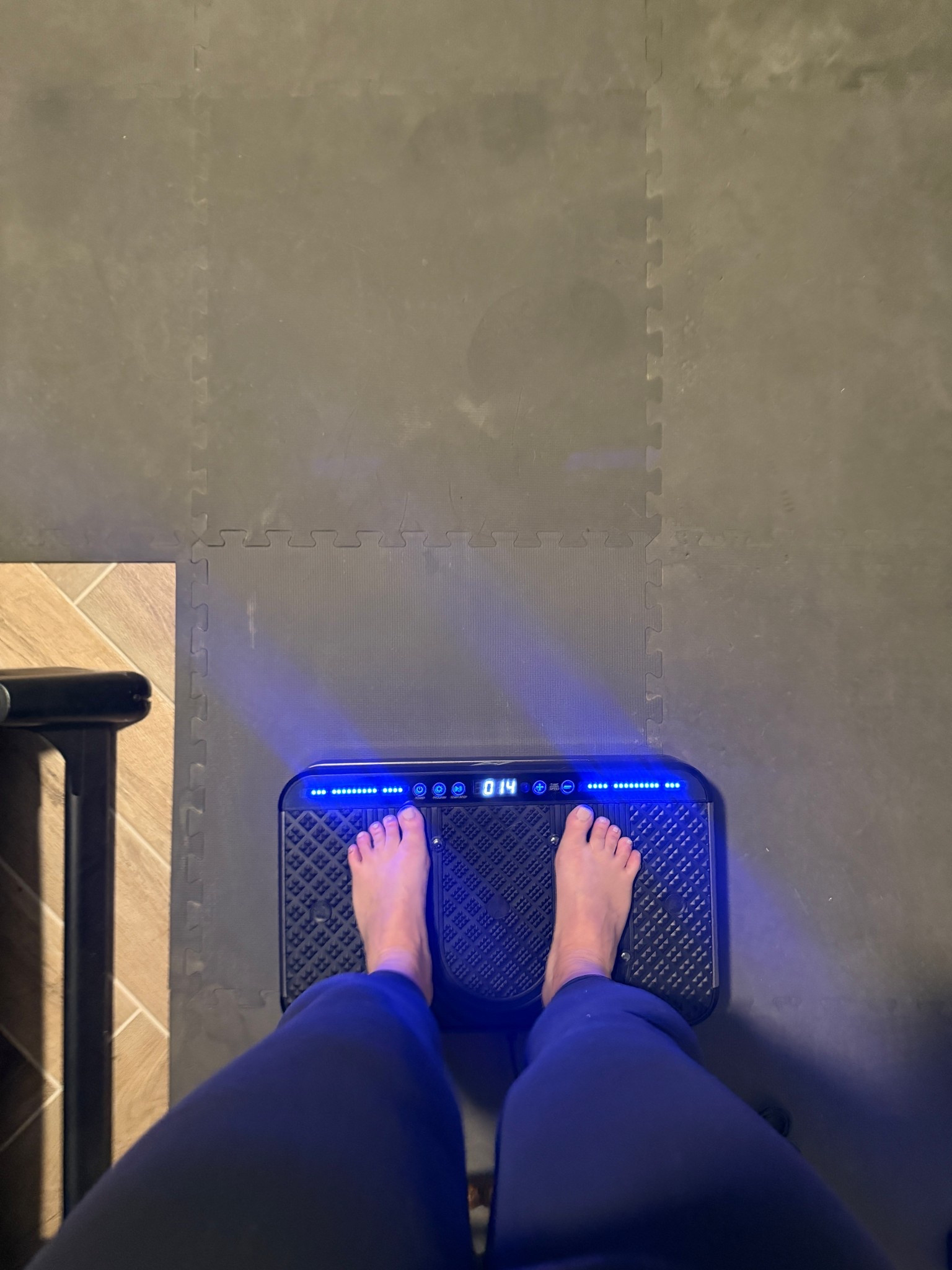 My new favorite wellness tool, jumped on the vibration plate band wagon and loving it for lymphatic, Parasympathetic  & nervous system support 🫶🏻

#LTKselfcare #LTKfitnessgoals #LTKOver40