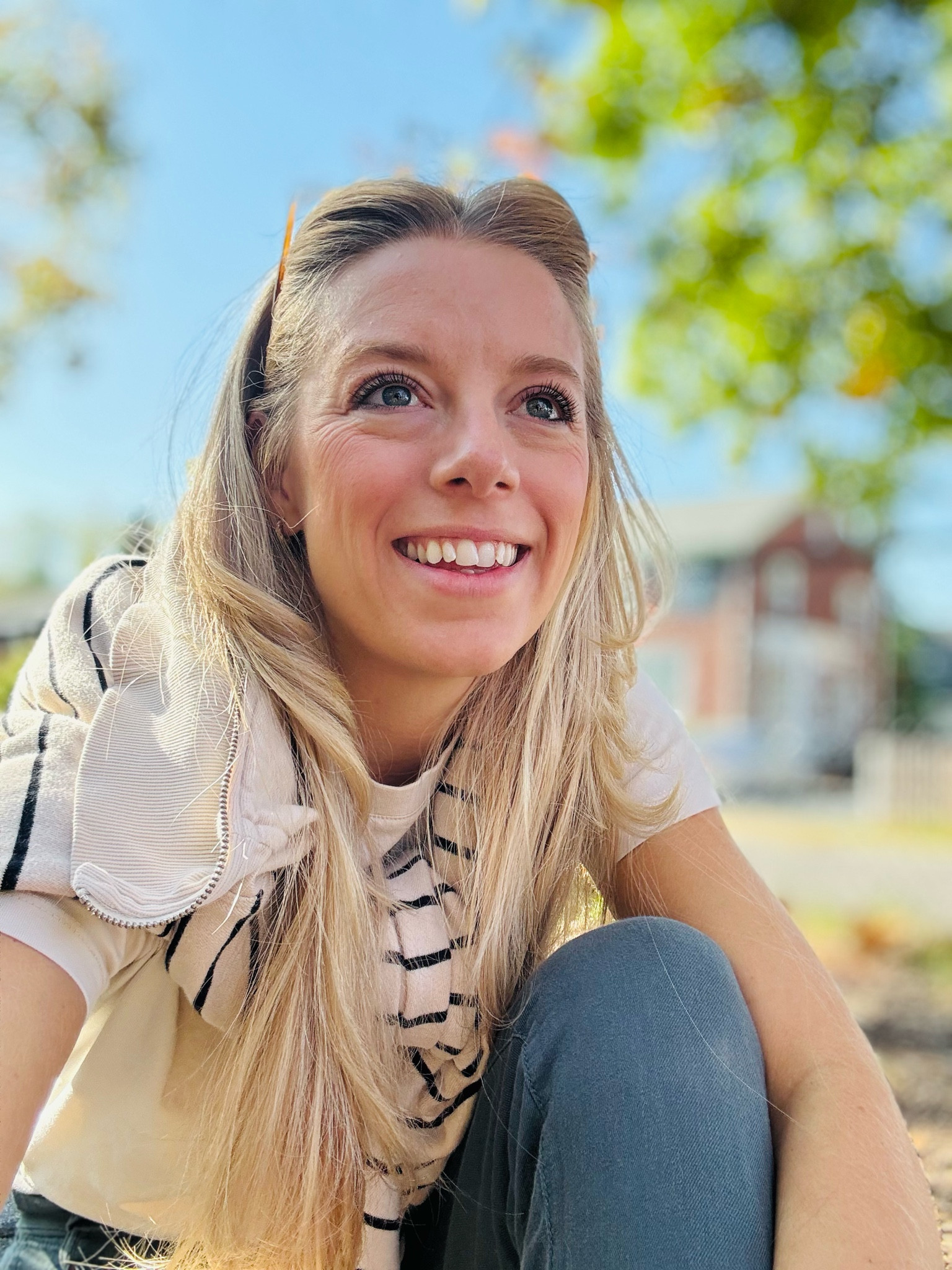 A day at the park. 

casual outfit, sahm outfit, fall style 