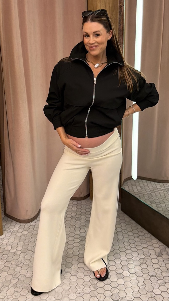 Sharing new fall outfits from @Aritzia! Found so much good fall outfit inspo for you ladies, especially if you’re trying to style a baby bump this season. Browse my LTK feed for more looks!

Pregnancy outfits, fall style, fall outfit ideas

#LTKootd #LTKBump #LTKSeasonal