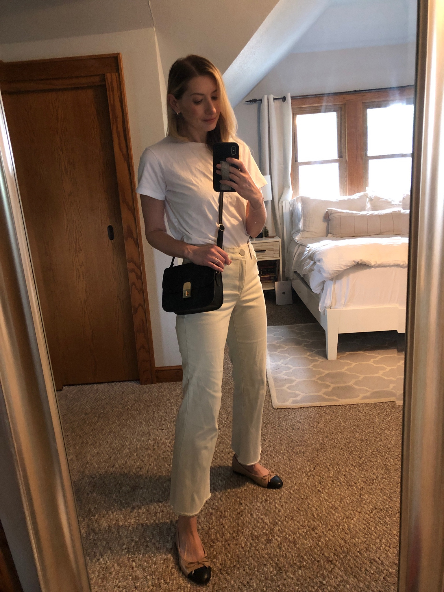 Mom outfit, white t-shirt, wide leg jeans, cream jeans, ballet flats, crossbody bag, look for less



#LTKFind #LTKstyletip #LTKBacktoSchool