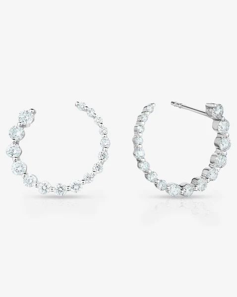 Graduated Single Prong Diamond Circle Studs | Ring Concierge