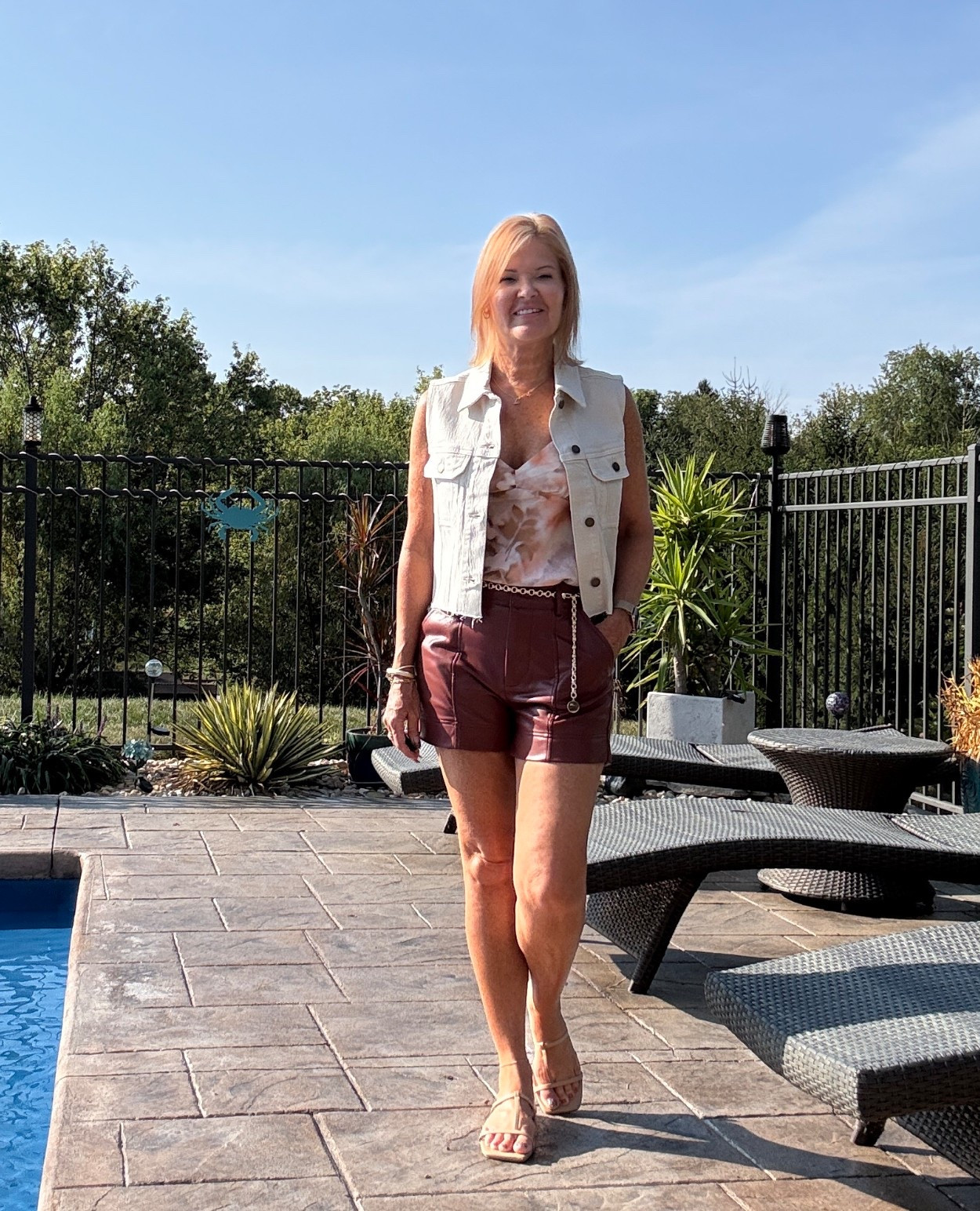 Weather still warm?  Fall feels in warmer temps.😎

#LTKOver40 #LTKStyleTip