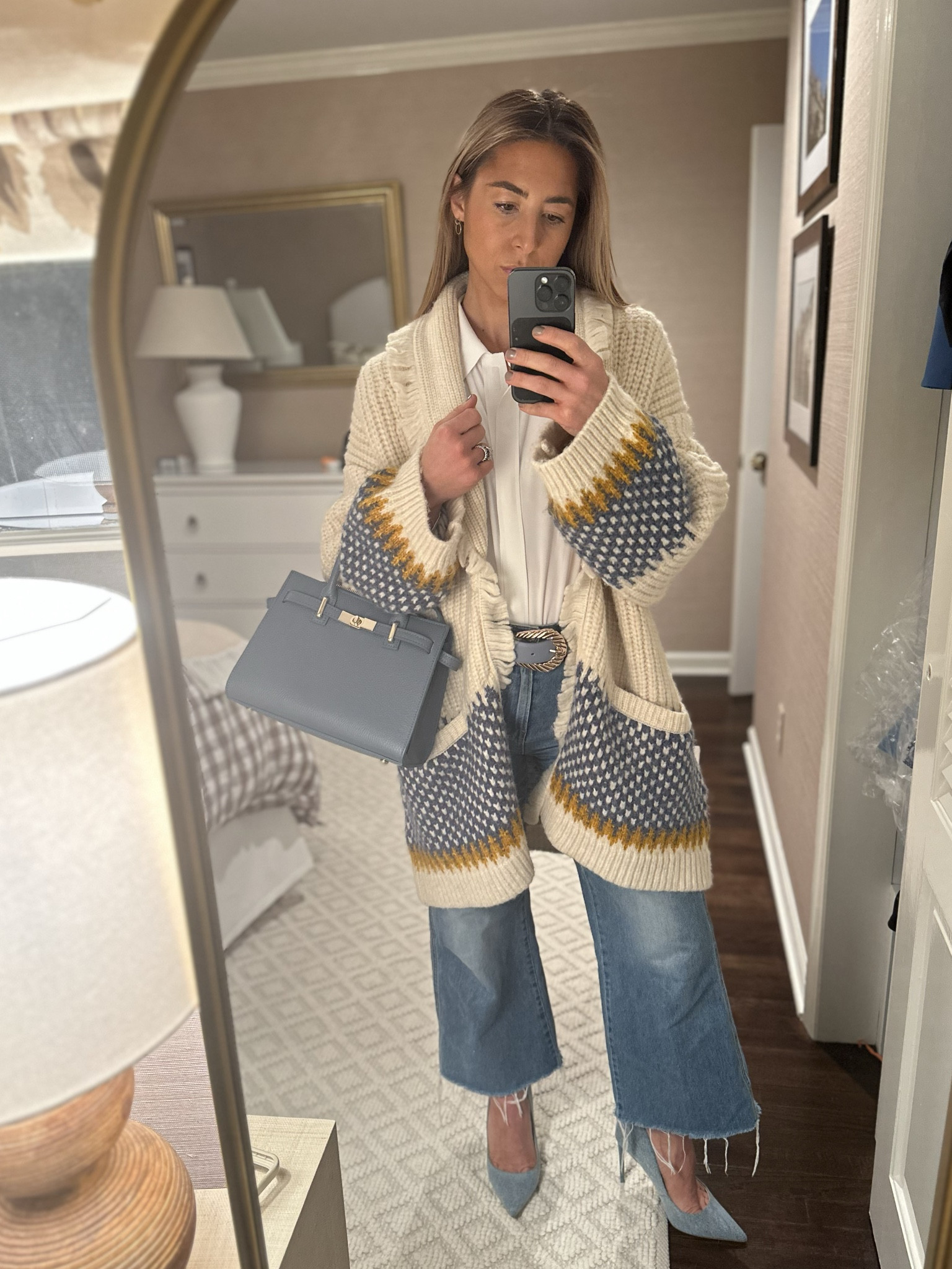 Date night 💙 #datenight #winter #ootn #veronicabeard #sweater #heels

#LTKstyletip #LTKbeauty