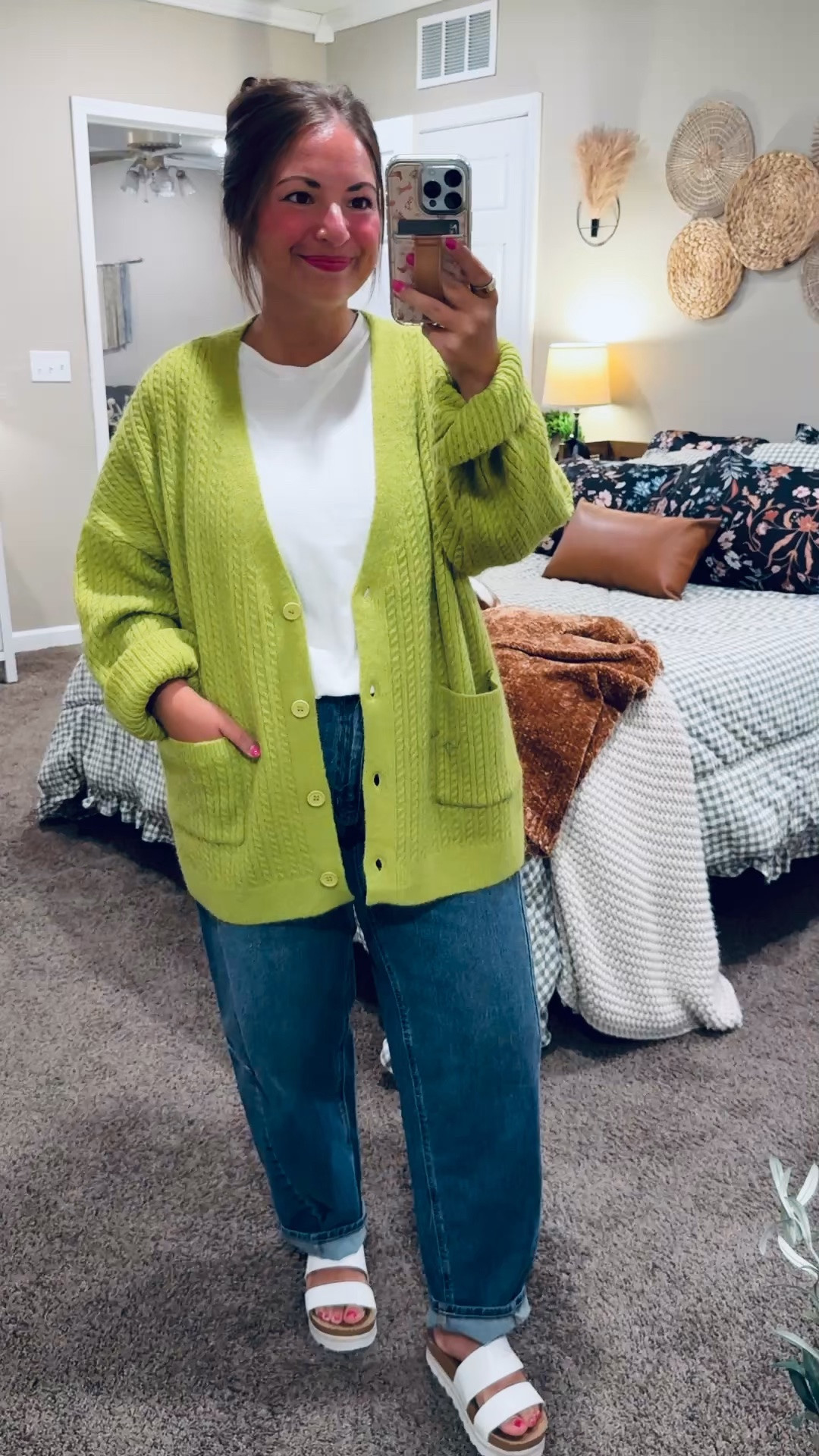 This chartreuse green is trending for fall, and I’m loving it in this cozy oversized cardigan! Such a fun pop of color for the classroom 💚


sandals: fit true to size // wearing a 5
jeans: fit oversized // wearing a 12
tee: fits true to size // wearing a large
cardigan: fits oversized // wearing a large 

 #LTKootd #LTKMidsize #LTKWorkwear