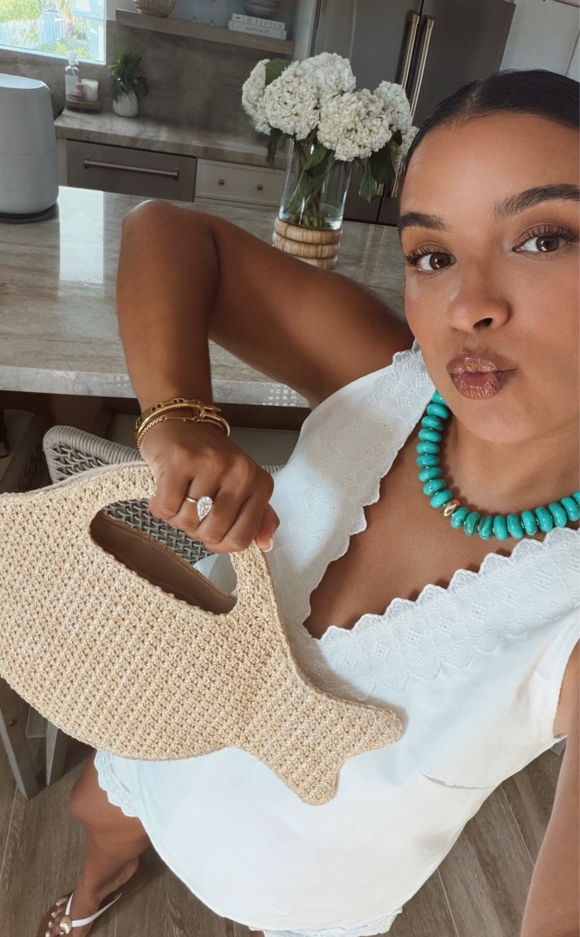 Just a girl with her fish purse 🐟 & the BEST Amazon set I’ve ever purchased 🤍 it’s a Dish look for less & the quality is 10/10. Runs TTS

#summerootd #lookforless #summerset #dish #whiteset #tank #eyelet #turquioisebeadednecklace #sandals #fishpurse #strawbag #resortwear

#LTKSeasonal #LTKootd #LTKTravel