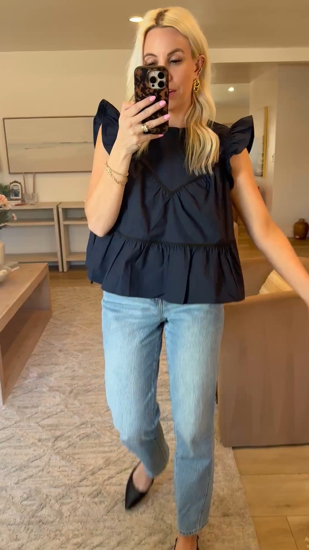 This top is sooo cute and only $16 today!! 

#LTKStyleTip #LTKSaleAlert #LTKFindsUnder50