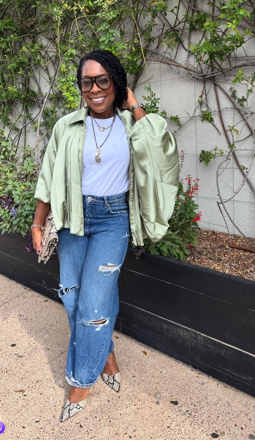 Casual chic for the win 💚Linking this easy fall outfit just hits! 
#LTKStyle #FallOutfit #OOTDInspo

#LTKOver40 #LTKCyberWeek #LTKootd