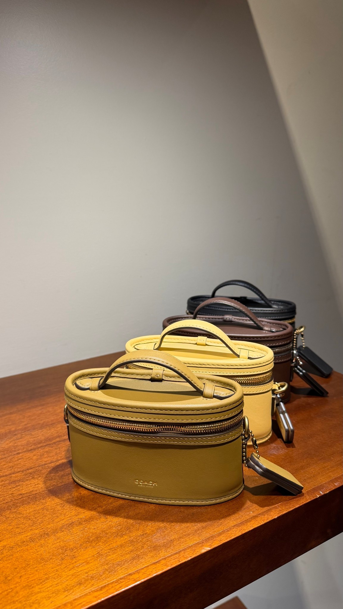 Spring bag #spring #bag #coach

#LTKWorkwear #LTKootd #LTKSaleAlert