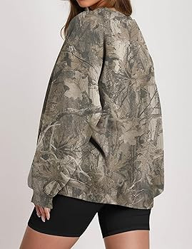 Womens Camo Sweatshirt Oversized Graphic Maple Leaf Print Crewneck Long Sleeve Y2k Trendy Fall Pu... | Amazon (US)