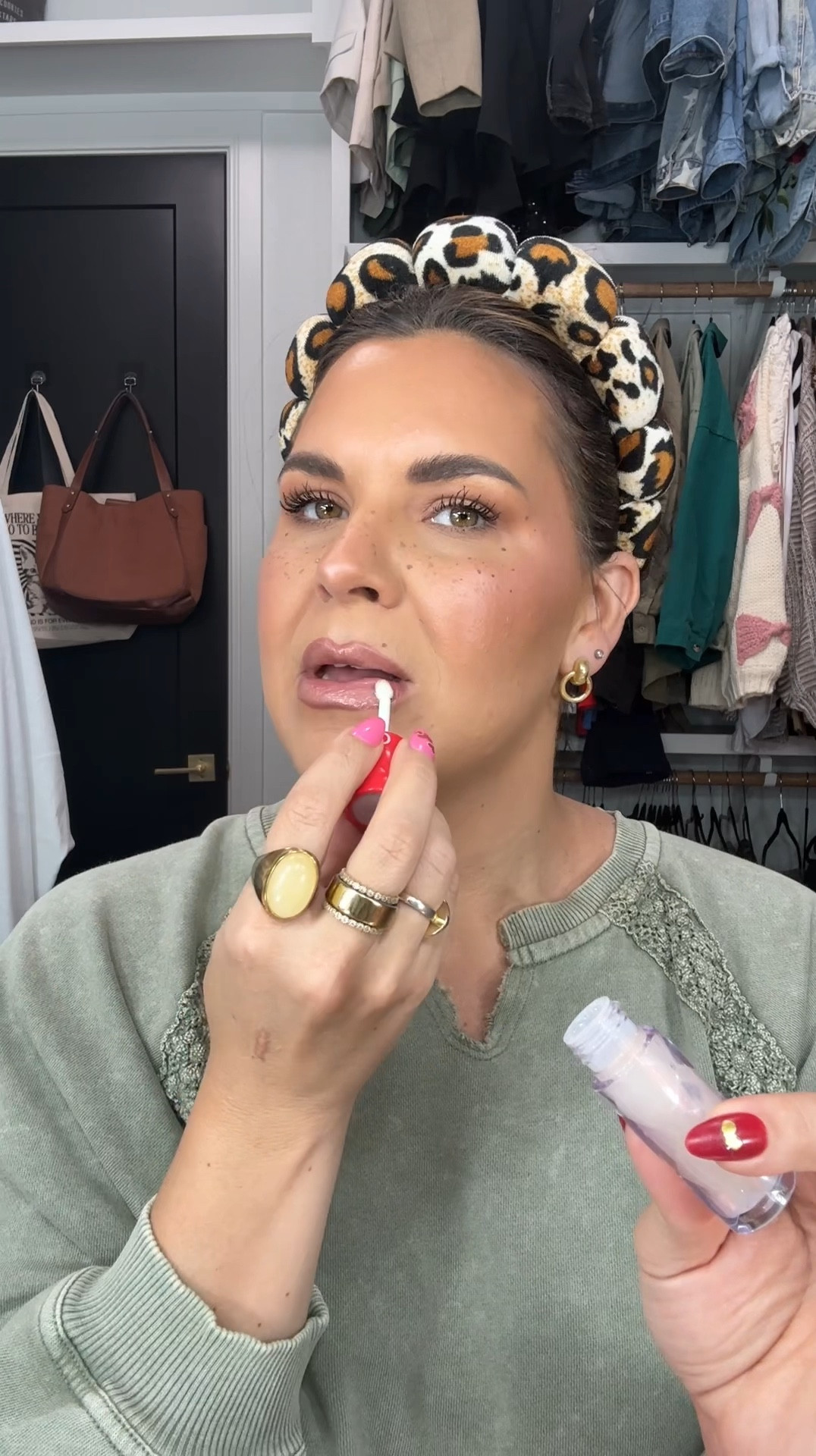 Makeup I’ve been using lately. 
Gonna leave a few shades below…
Haus Labs: 270 (my tan shade)
Lancôme foundation: 340 Bis N
Shape Tape: 38N
Blush: Berry
Milani Blush: Dolce Pink
Prisme Libre: 2 Satin Blanc
Gucci Bronzer: 03
Lip liner: Dressed in the 90’s
Gloss: 01 Outrageous 


#LTKStyleTip #LTKBeauty #LTKFindsUnder50