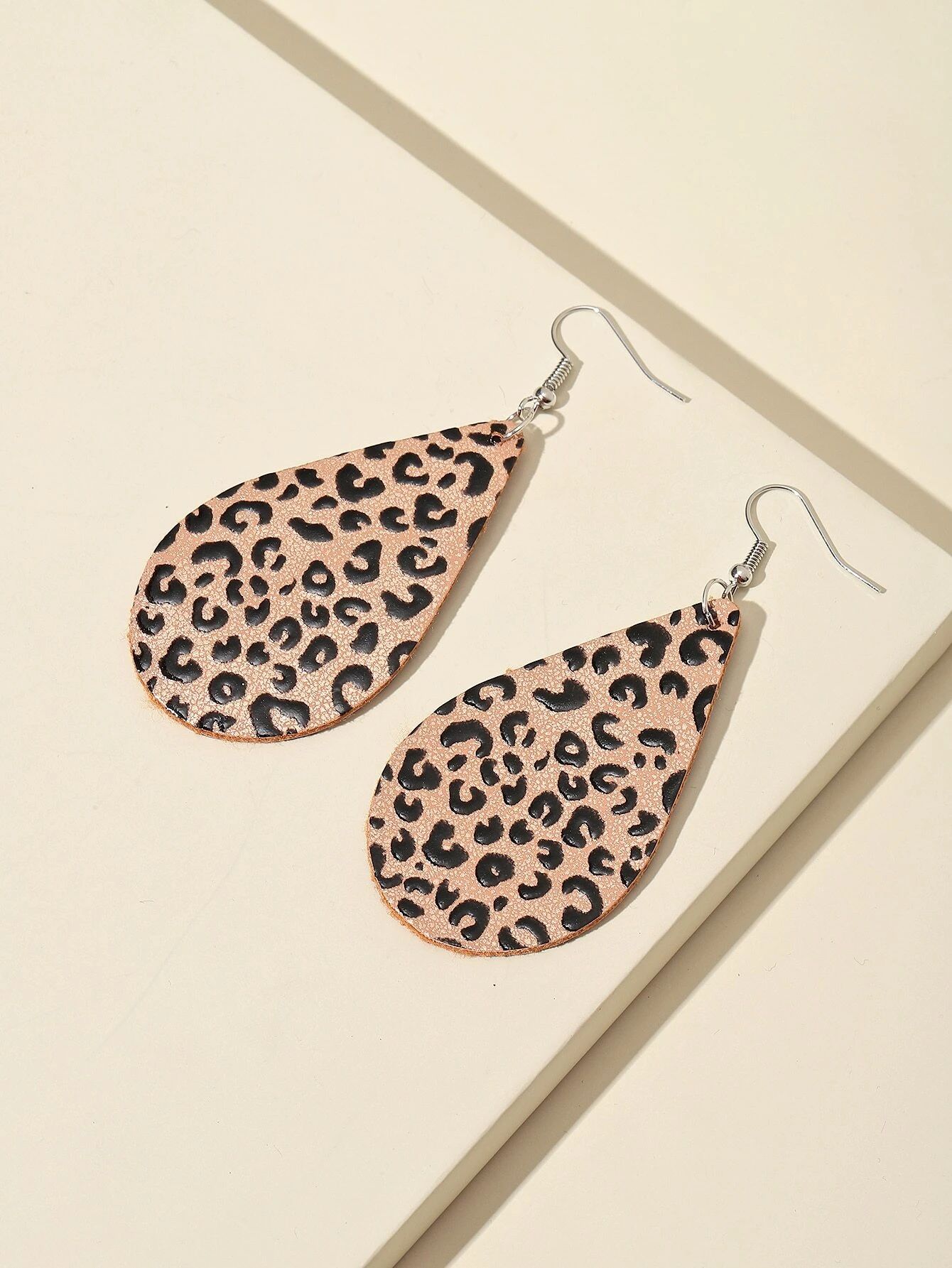 Leopard Pattern Waterdrop Drop Earrings | SHEIN