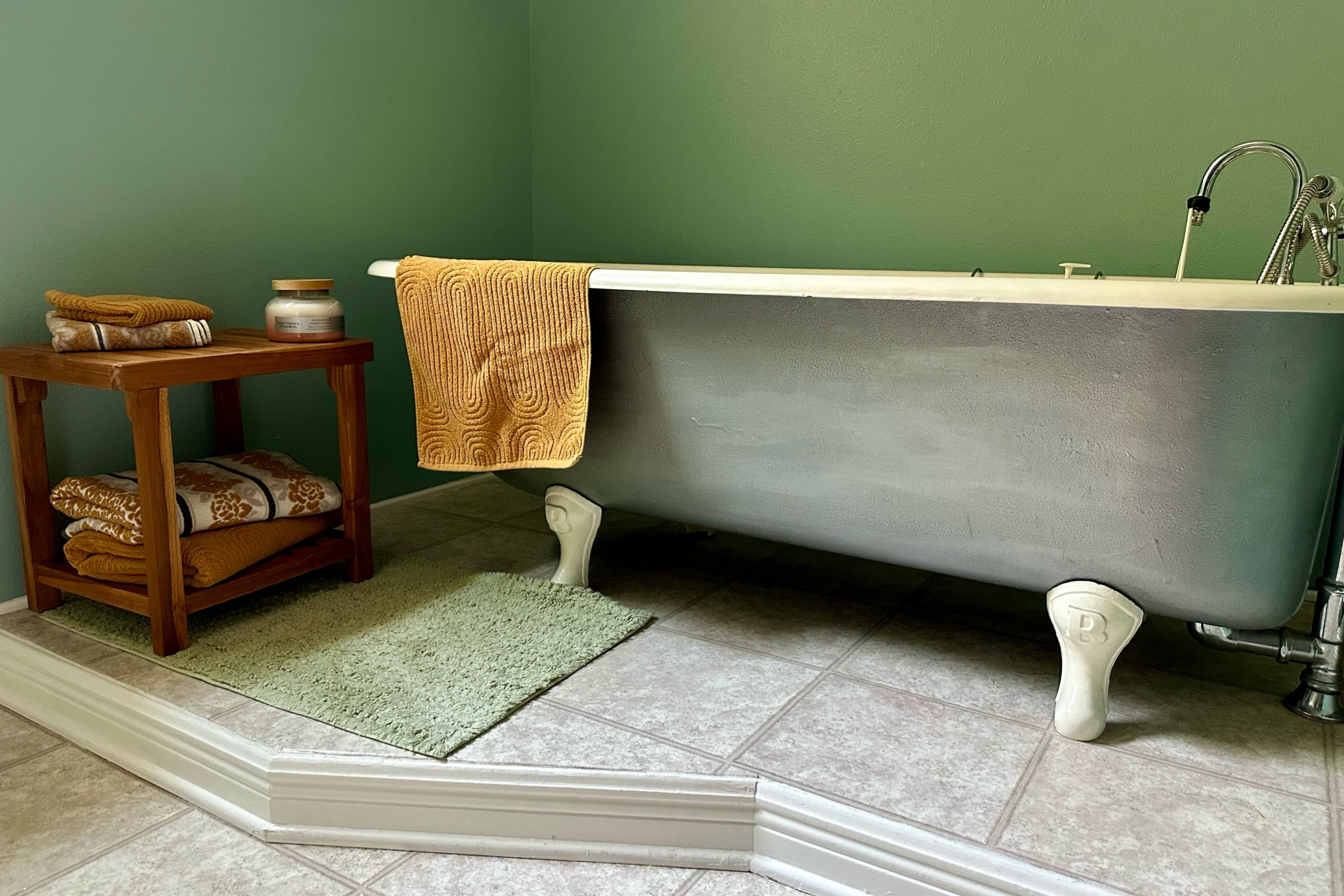 Adding some color to my primary bathroom with @walmart 🩷 #walmartpartner #walmarthome

#LTKStyleTip #LTKHome #LTKFamily