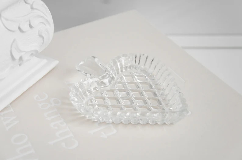 Small Crystal Heart Dish, Cut Glass Crystal Heart Ring Jewelry Dish, Spade Shaped Crystal Dish, V... | Etsy (US)