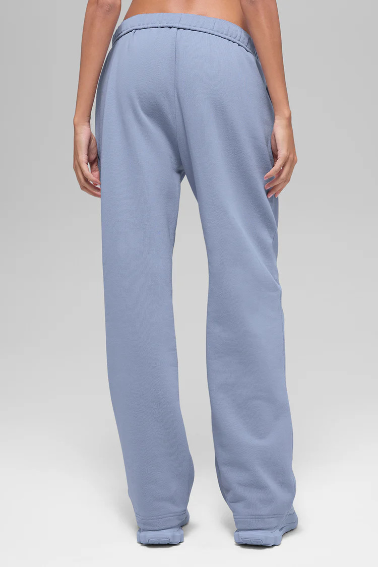 Accolade Straight Leg Sweatpant | Alo Yoga (US)