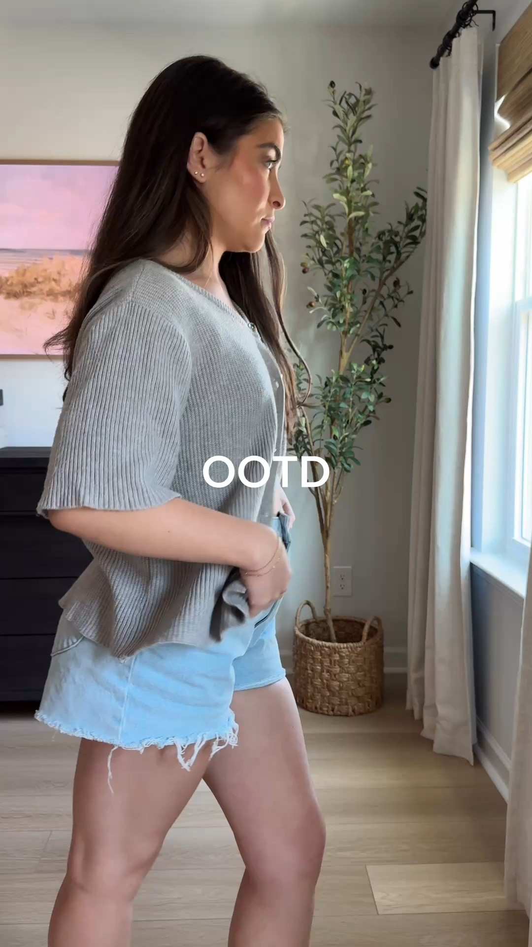 Ootd 
Short sleeve cardigan

#LTKSeasonal #LTKU #LTKFallSale