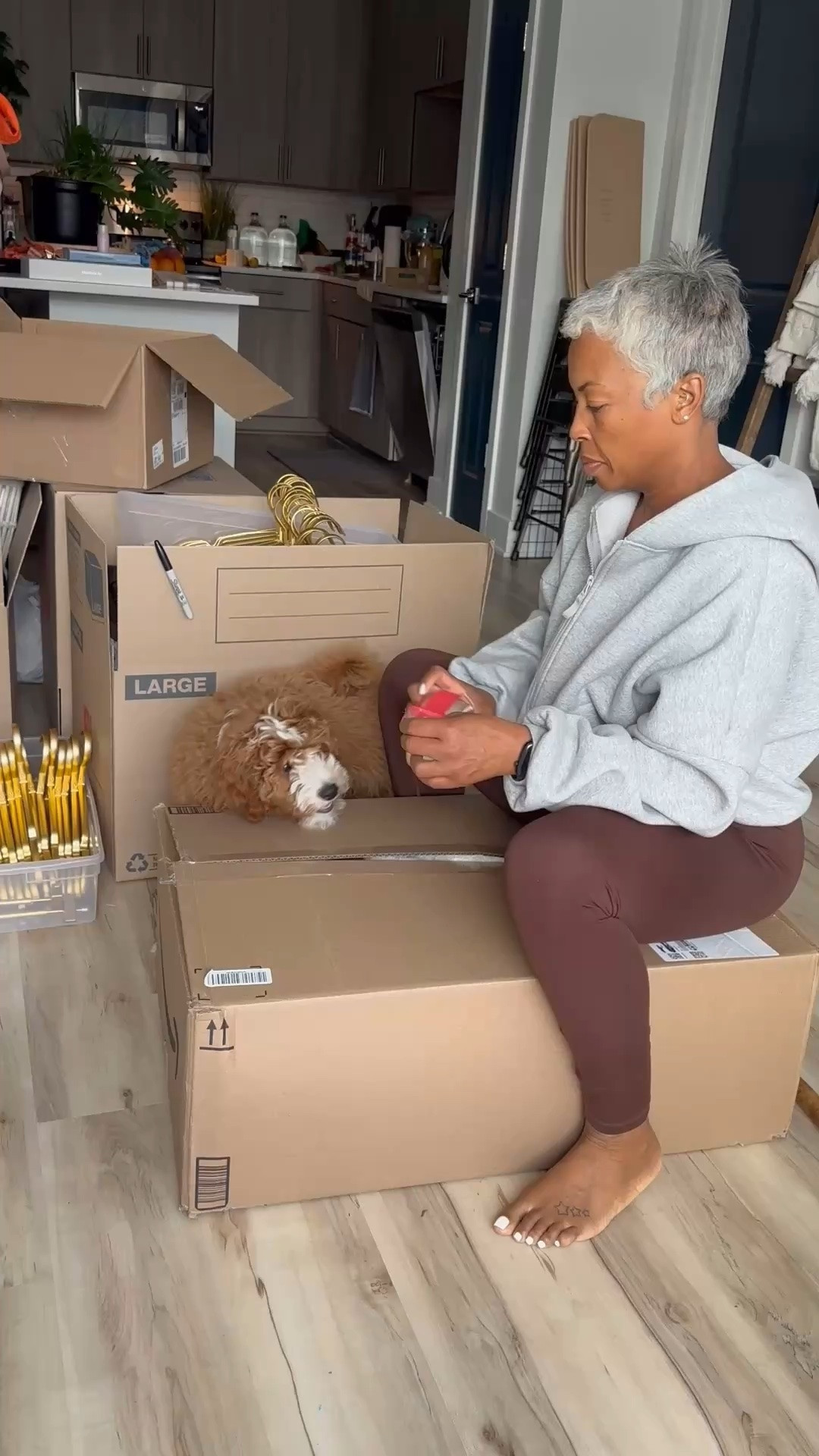 Still in the middle of packing… boxes everywhere, life in transition, and I’m just going with it.🙌🏽

#FreshSeason #PackingInProgress #NewBeginnings #LifeTransition #xoJalonda

#LTKdayinmylife #LTKHome