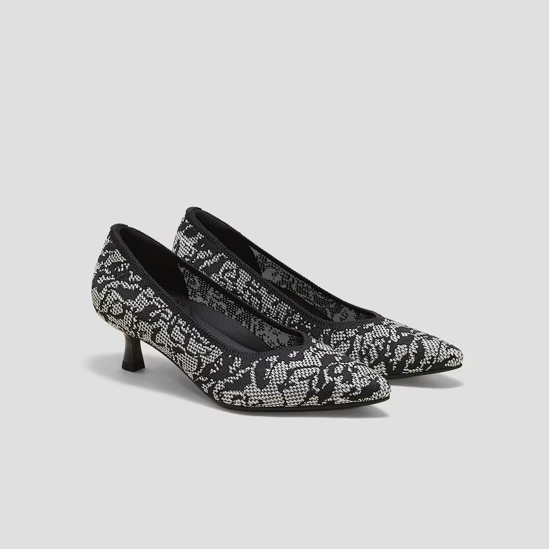 Pointed-Toe Kitten Heels (VIVAIA Running Heels Scarlett) | VIVAIA