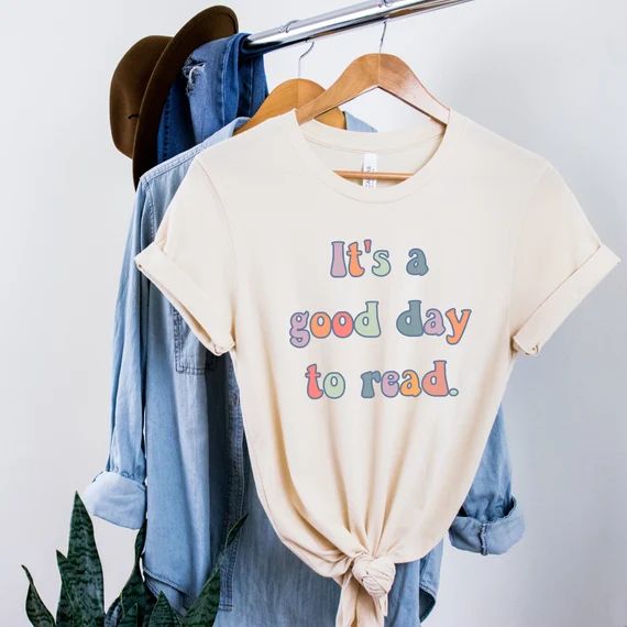 Retro It's a Good Day to Read Shirt Groovy It's a | Etsy | Etsy (US)