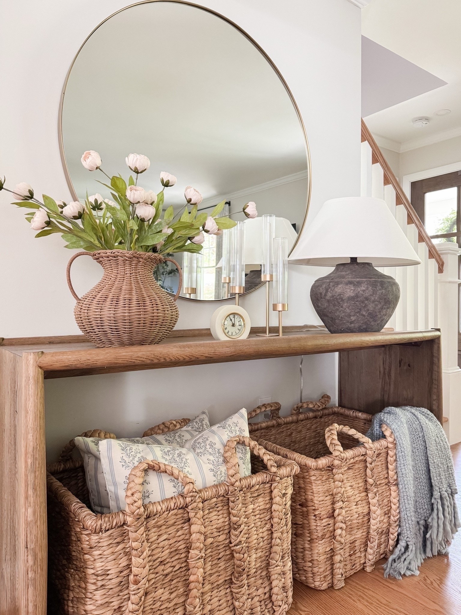 You’ve all been loving entryway decor ideas over the past few weeks 🤍 Loving our new baskets! There are also some sale picks linked and shown here!

#LTKHome