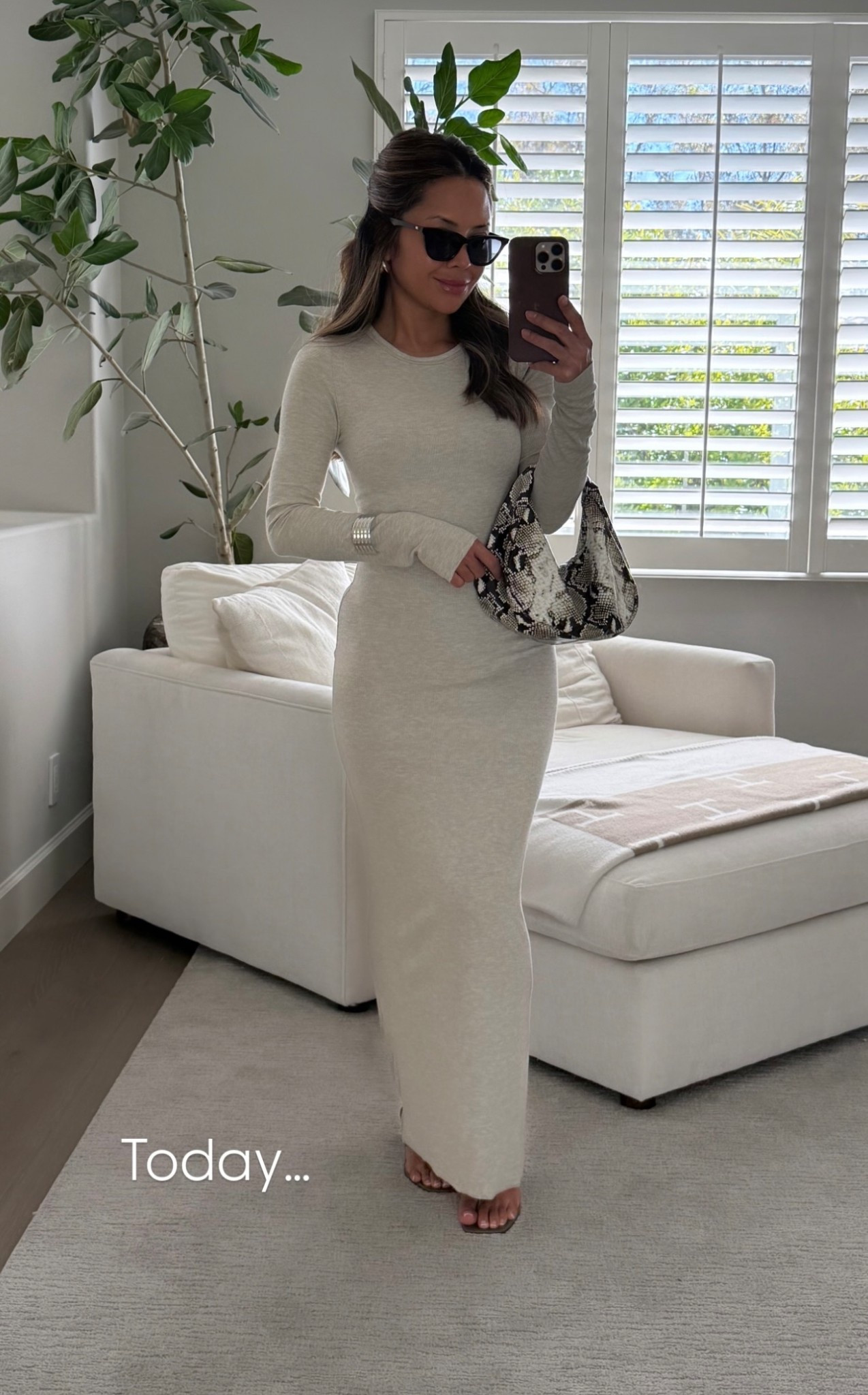 Casual chic outfit of the day
Dress - XS



Long sleeve maxi dress

#LTKU #LTKStyleTip #LTKWorkwear