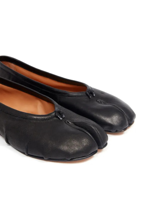 Maison Margiela Tabi Ballet Flats | Black | FARFETCH | Farfetch Global