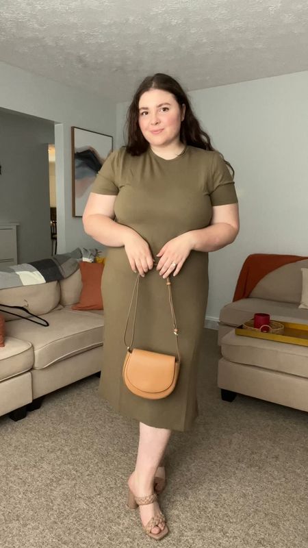 @foxandluxe for more size 14/16 midsize outfit inspo

midsize fashion, fall outfit inspo, curvy size 14/16, casual style, plus-size ootd, #midsize #fall2023 #summertofall #curvyoutfits #size1416 #casualstyle