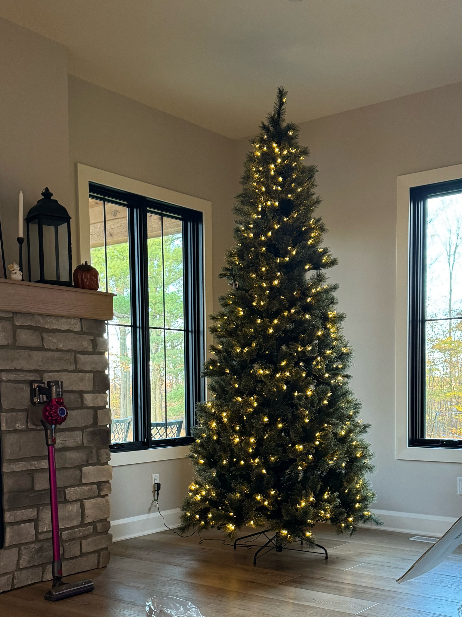 Most beautiful Christmas tree! 

#LTKSeasonal #LTKHoliday #LTKHome