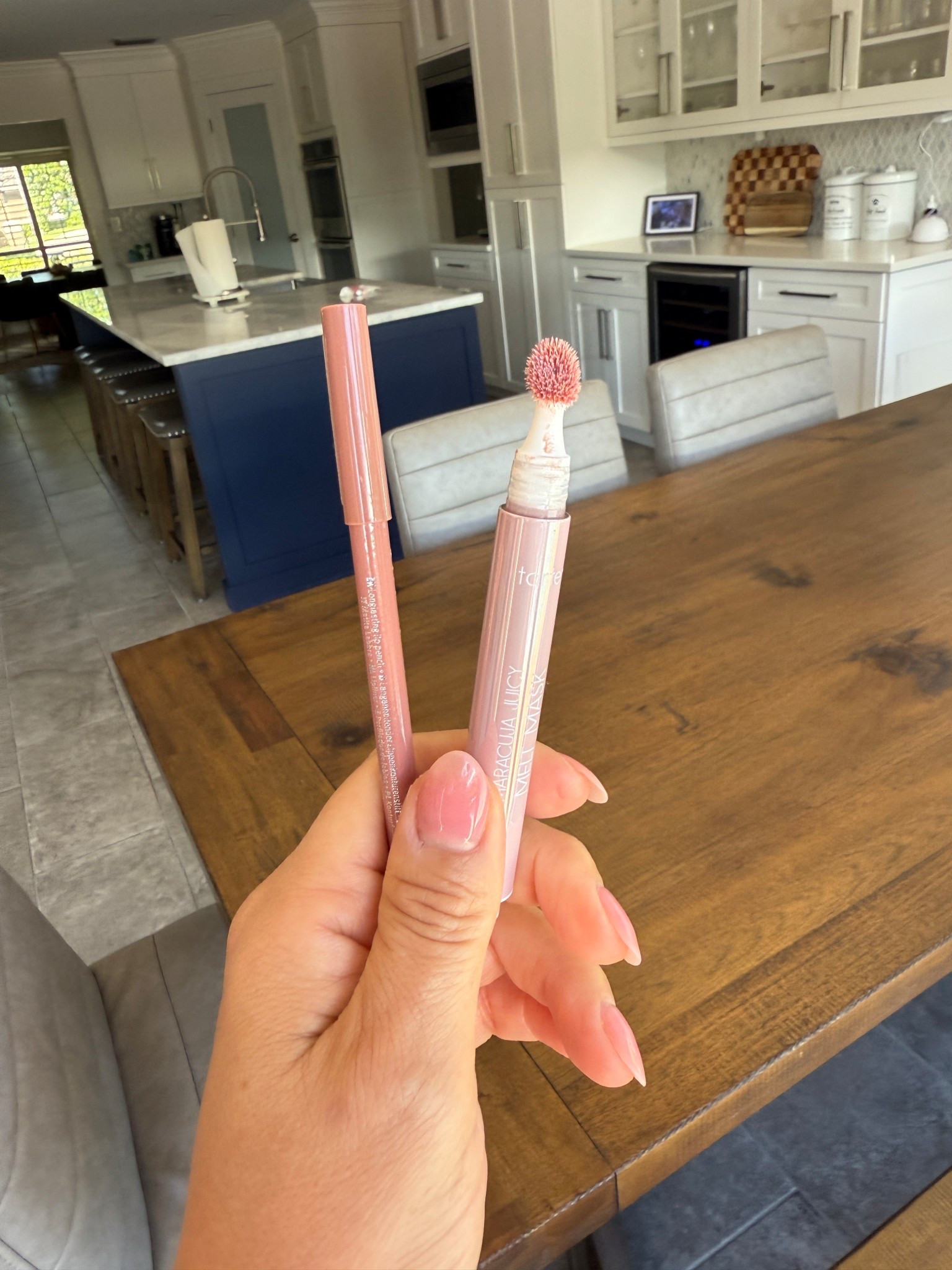 A pretty Mavi, pink nude lip combo perfect for every day #lipcombo #tarte #lipliner #nudelip #pinklip #makeupp

#LTKHome #LTKBeauty #LTKFindsUnder50