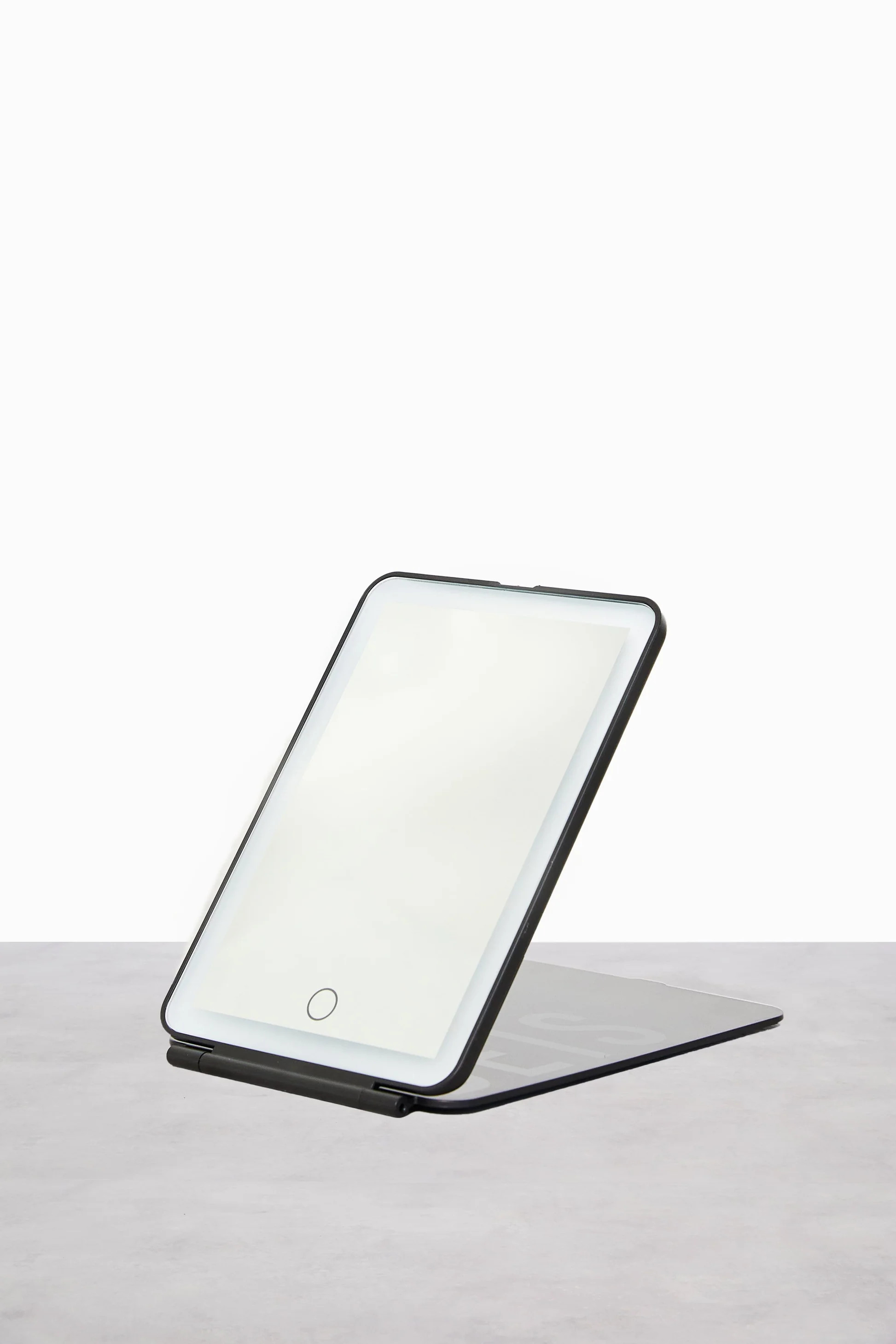 BÉIS 'The Light-Up Travel Mirror' - Travel Makeup Mirror With A Light | BEIS