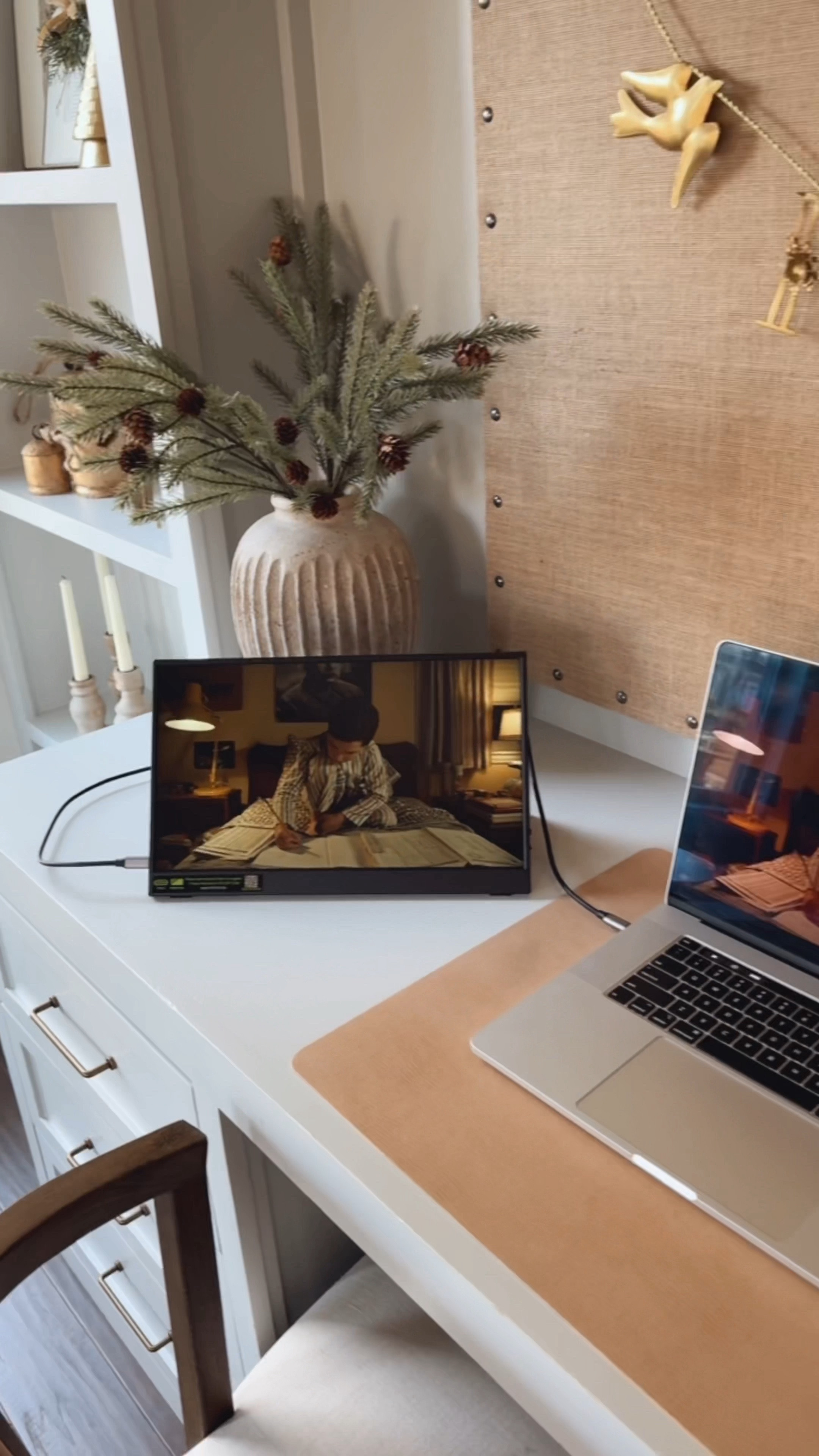 My new portable monitor which makes a great gift for those who work from home! From Amazon & only $75 🙌🏻

#LTKhome #LTKHoliday #LTKGiftGuide