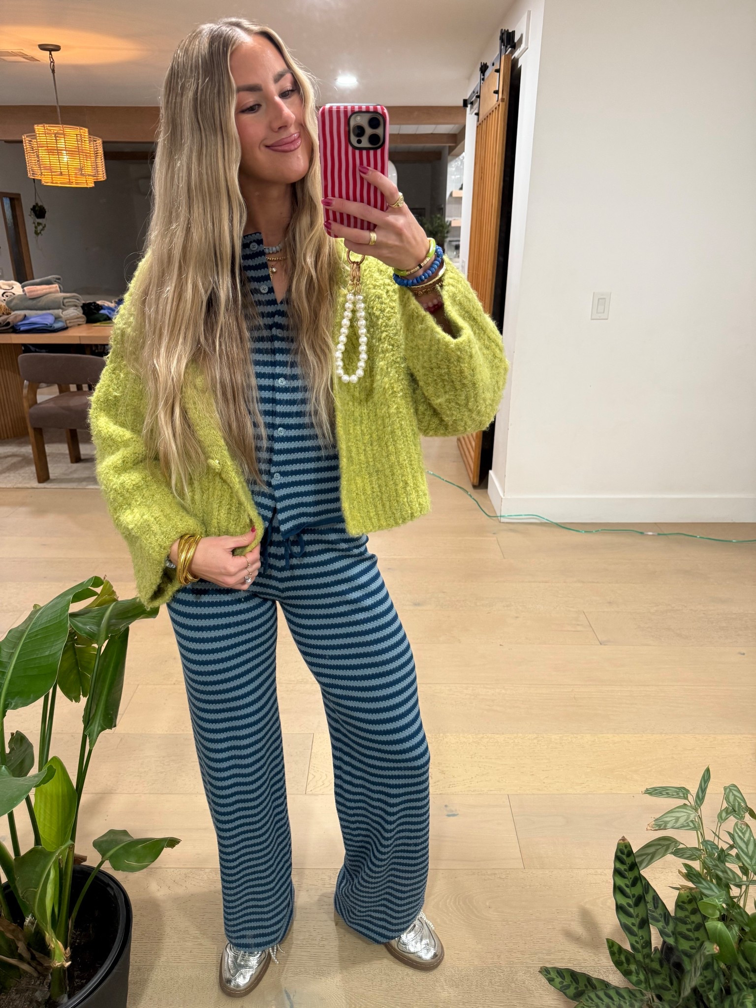 I wore this to a play my son was in last night and it was both cute and comfortable! 

cute 🤝🏼 comfortable 

Set - Bohme sz. sm
Sweater - VRG Girl sz. m
Shoes - Coolway tts
Jewelry - Allie+Bess, Oak and Luna

Colorful jewelry, mom ootn, mom fit


#LTKTravel #LTKootd #LTKdayinmylife
