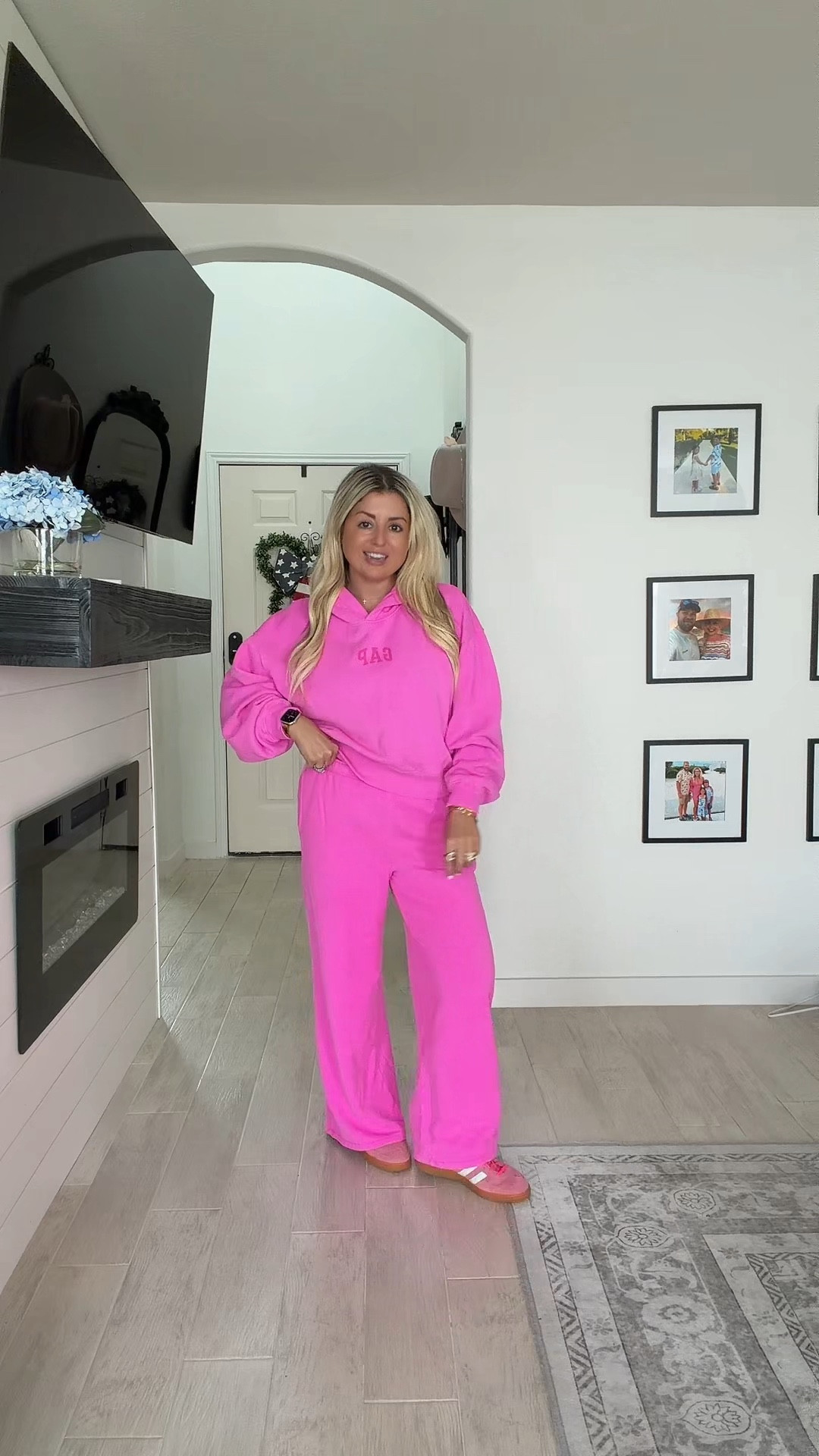 Gap set ✨
Size smal hoodie 
Xs petite sweatpants 

#LTKSaleAlert #LTKootd