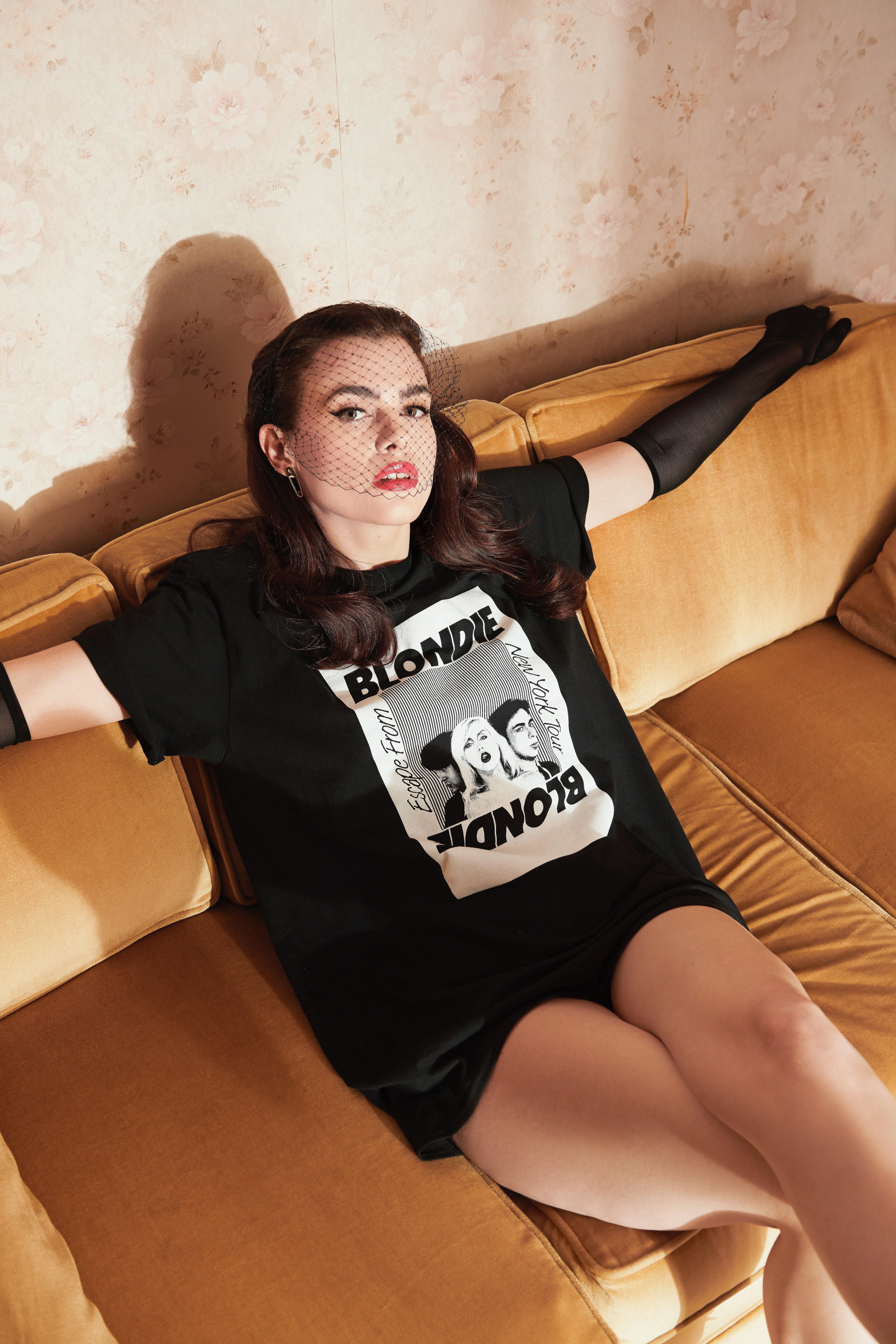 Womens Blondie Graphic and Crewline T-shirt - Black | NastyGal (US & CA)