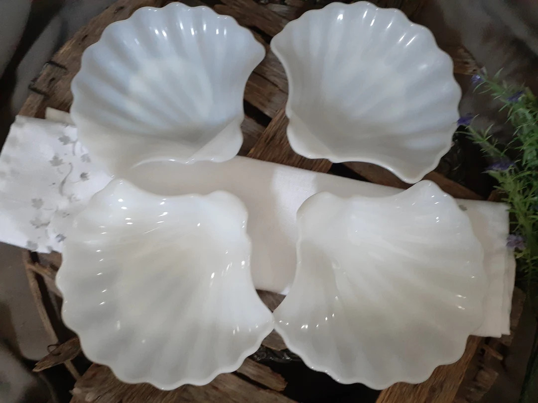 Milk Glass Shell Dishes - Set of 4 - Vintage Appetizer/ Tapas / Hors D'oeuvres Serving Dishes / S... | Etsy (US)