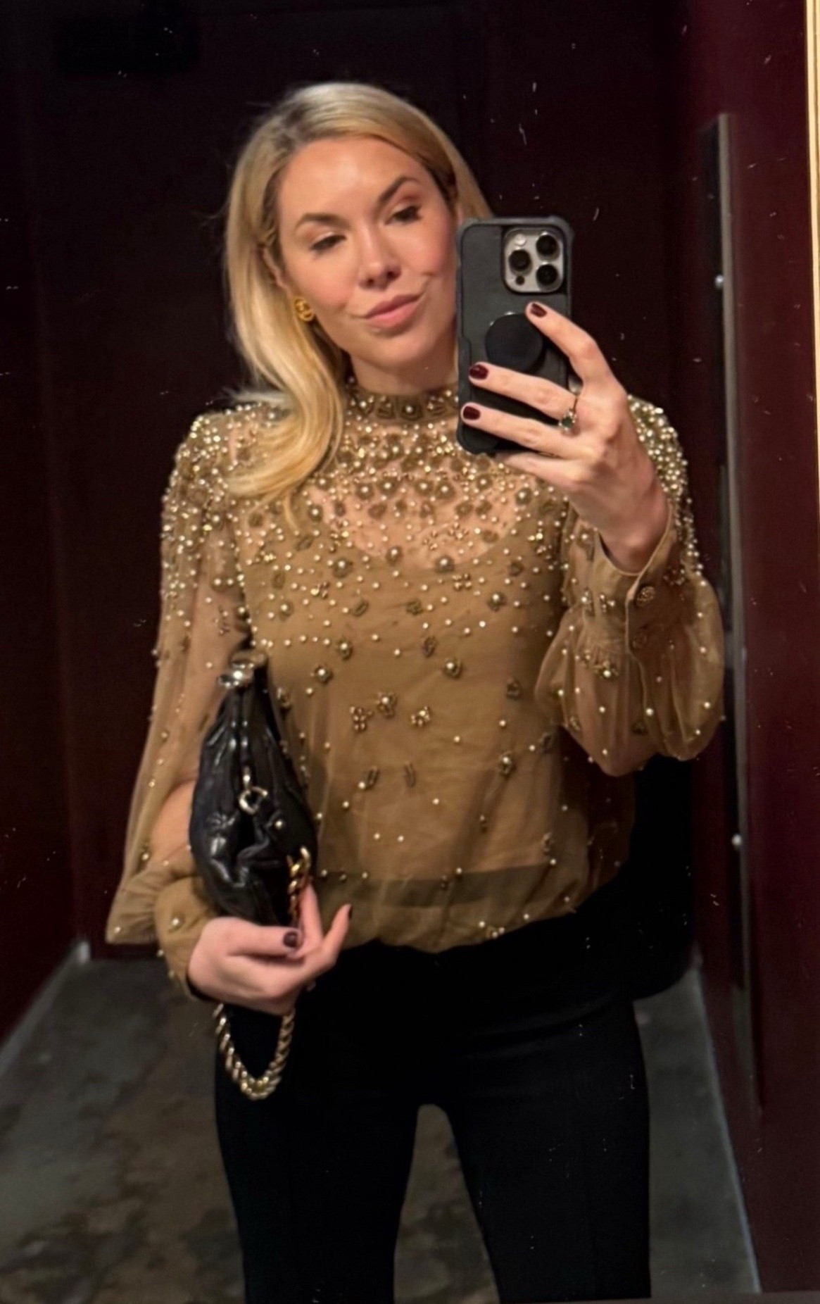 How gorgeous is this top?!
And these pants are soooo flattering!

#LTKSeasonal