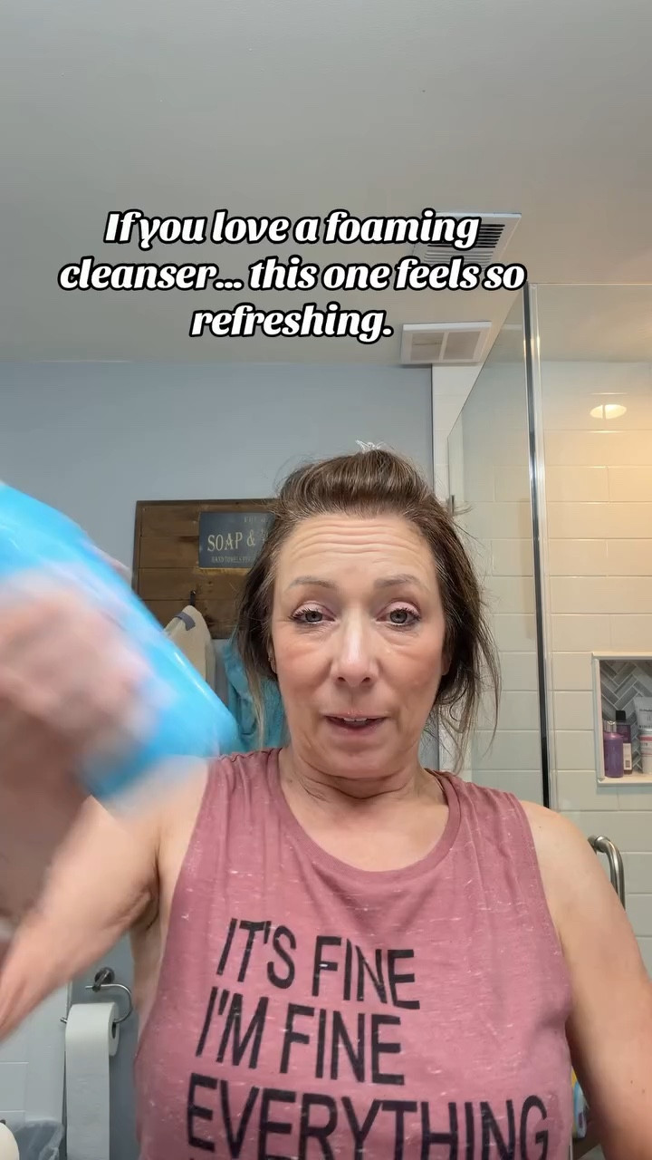 The Peter Thomas Roth foaming cleanser helps remove dirt, oil, and impurities while leaving skin feeling clean and refreshed without over-drying.@Peter Thomas Roth Labs #PeterThomasRoth #FoamingCleanser #SkincareRoutine #CleanSkin #BeautyRoutine