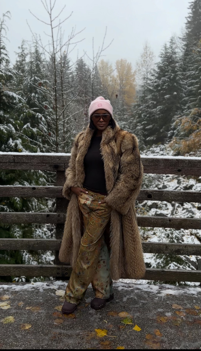 Vancouver baby! 

canada l outfit l fur coat 

 