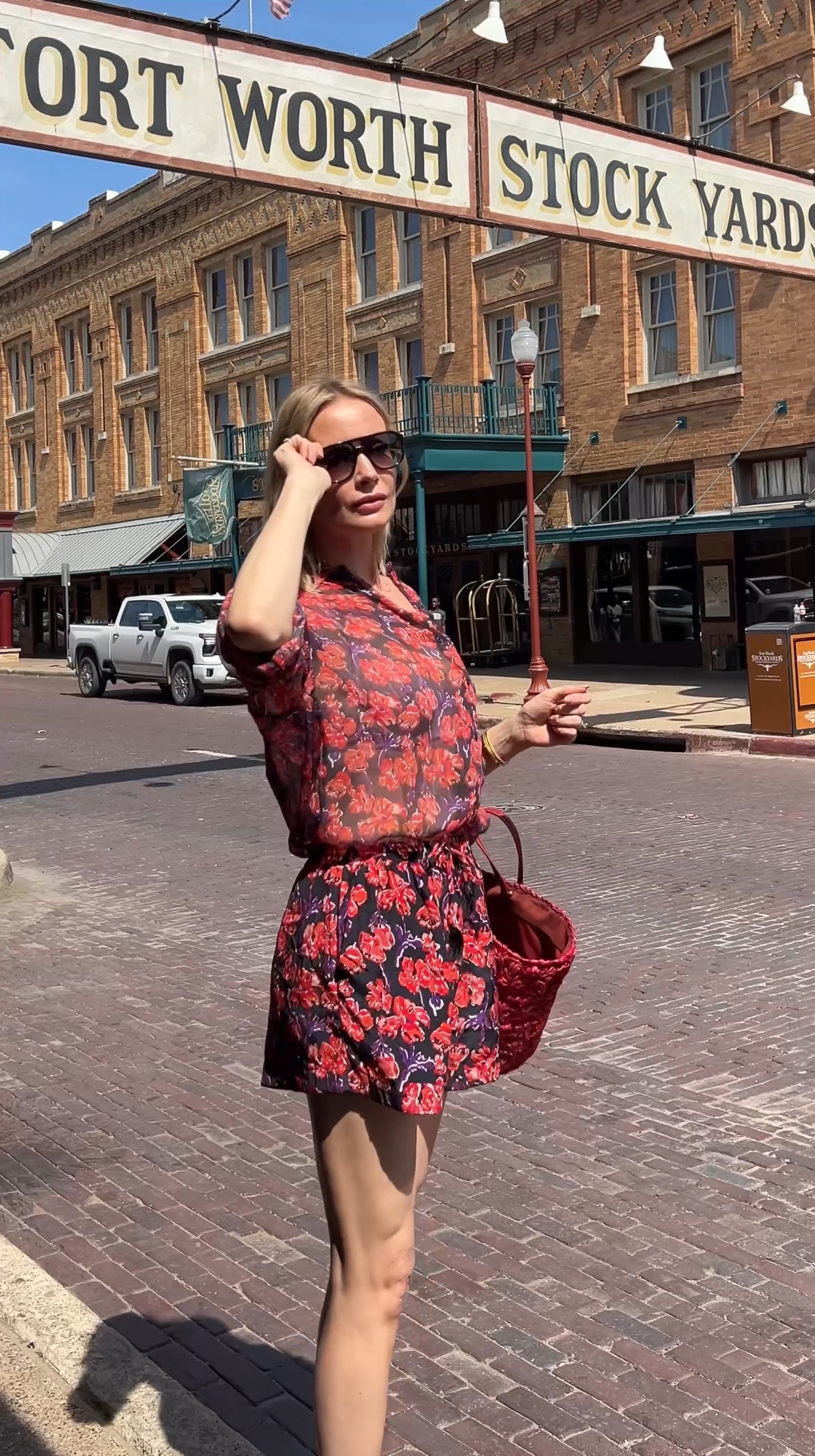 First day in Fort Worth, Texas — first day here with Estée Lauder ✨

#LTKVideo #LTKSeasonal #LTKFindsUnder100